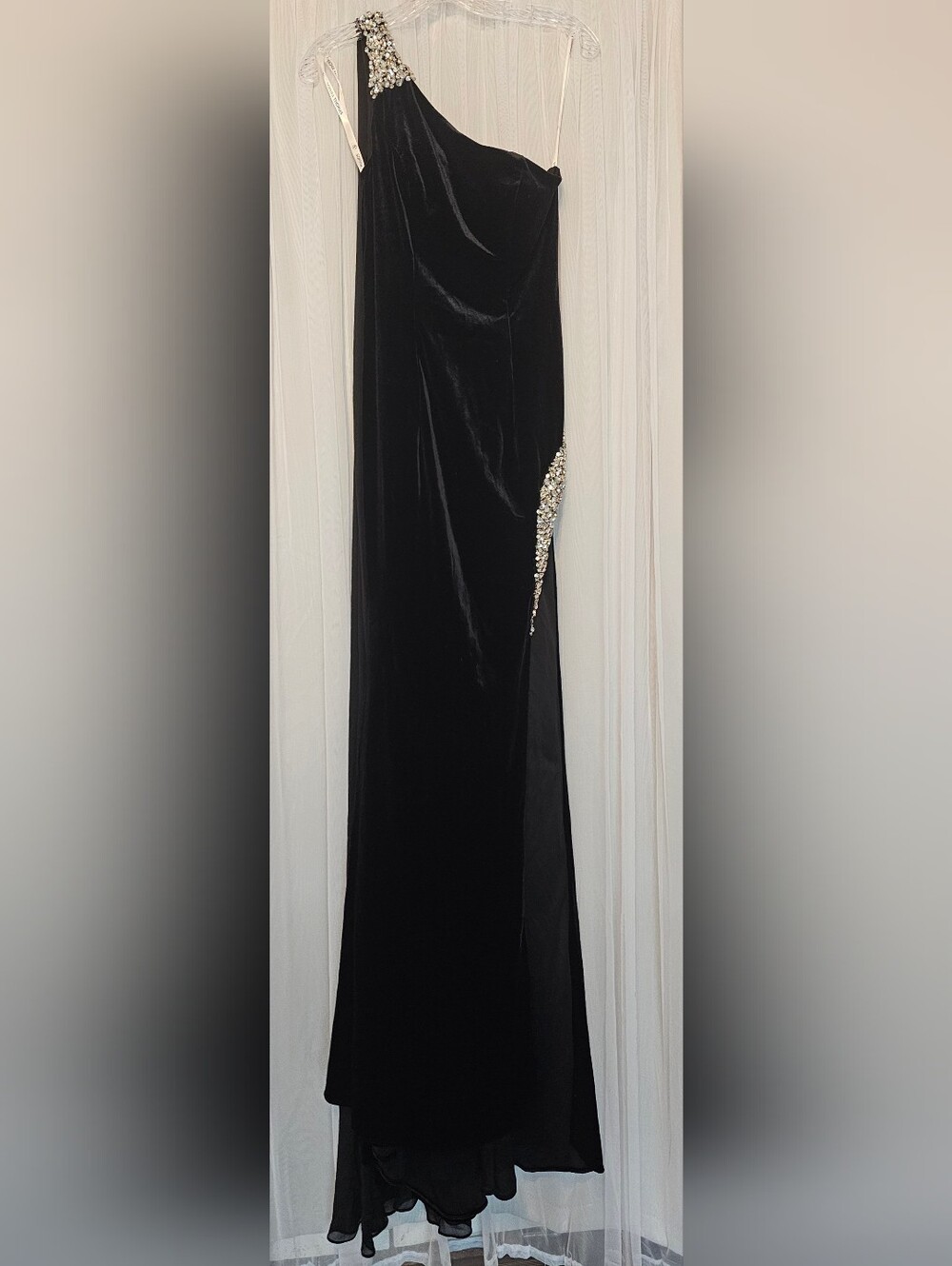 Sophia Thomas Black One-Shoulder Evening Gown with Cape Size 4
